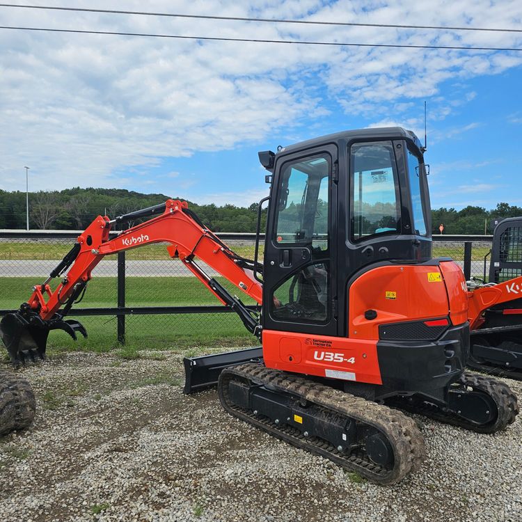 Kubota U35-4